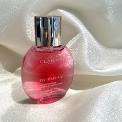 CLARINS フィックスメイクアップN.コンフォートオイルスクラブ コンフォート オイル スクラブ | CLARINS® 公式通販 | CLARINS®